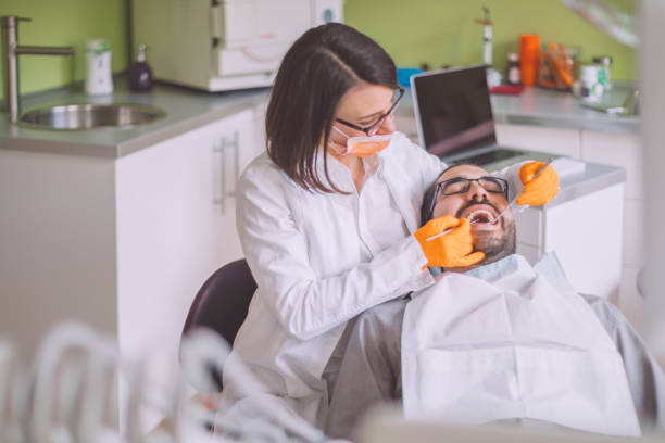 Best Emergency Tooth Extraction in Seis Lagos, TX